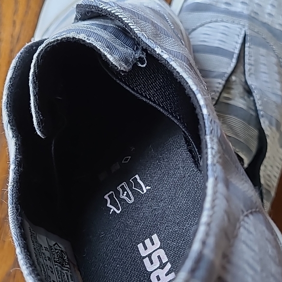 No Lace Converse - Picture 8 of 8